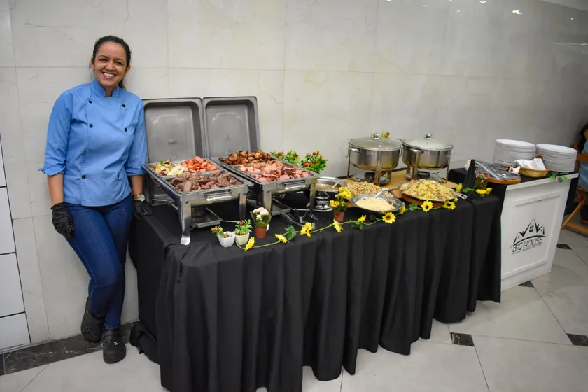 Mesa de buffet montada pelo Big House